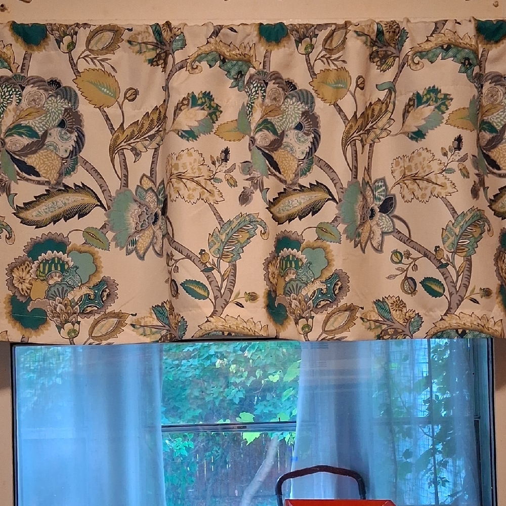 Pair Of Multicolor Floral Valance Curtain, Jacobean Pattern